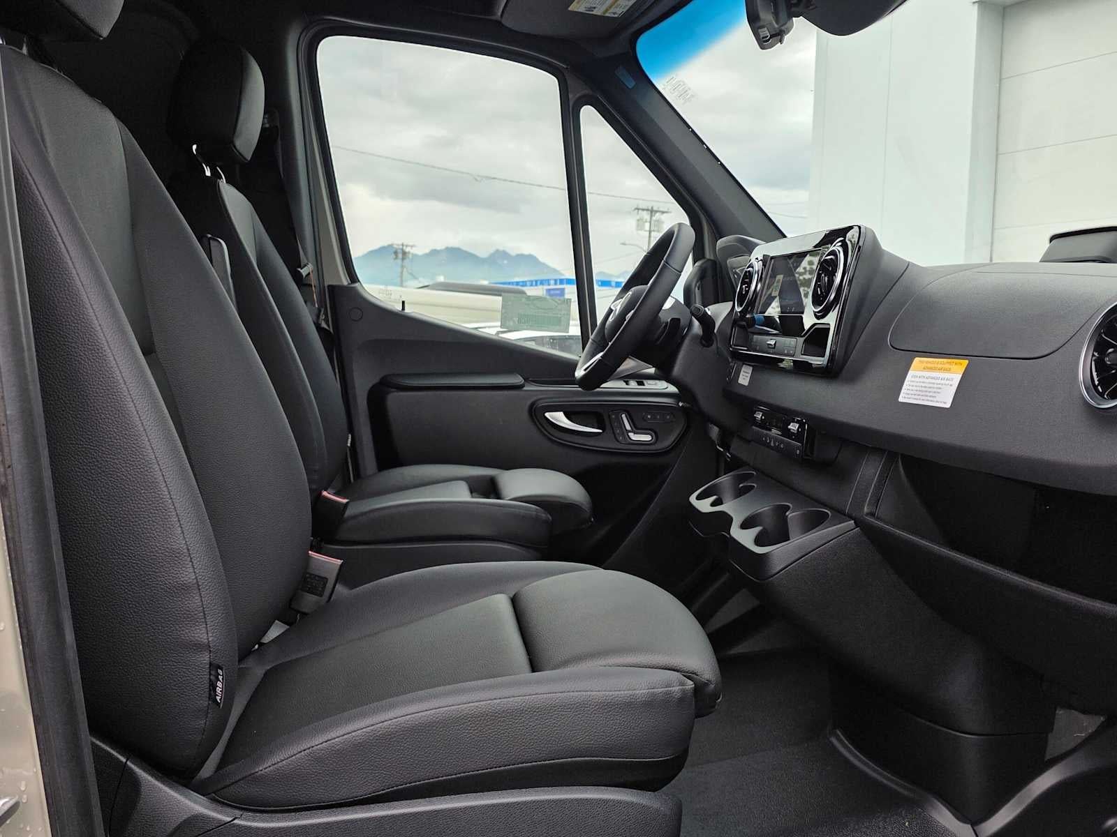 2026 Mercedes-Benz Sprinter 2500 Standard Roof I4 Diesel HO 144 AWD