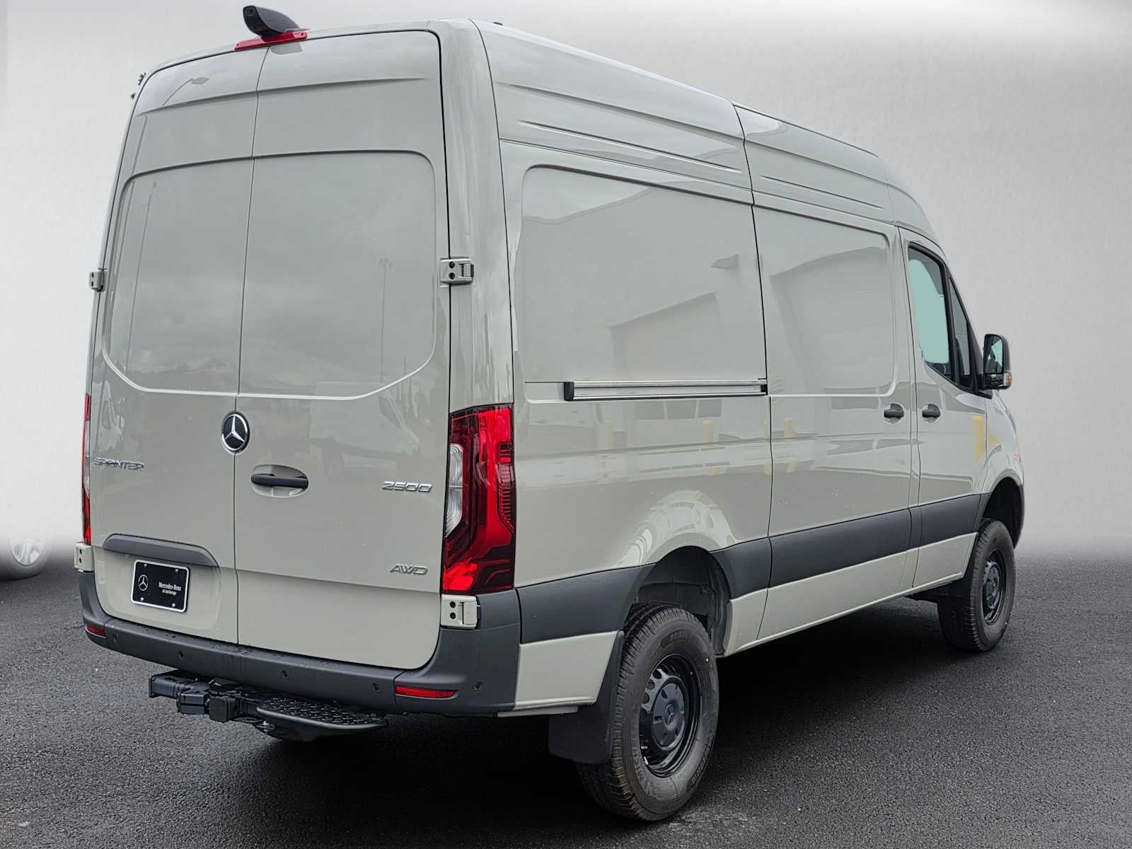 2026 Mercedes-Benz Sprinter 2500 Standard Roof I4 Diesel HO 144 AWD