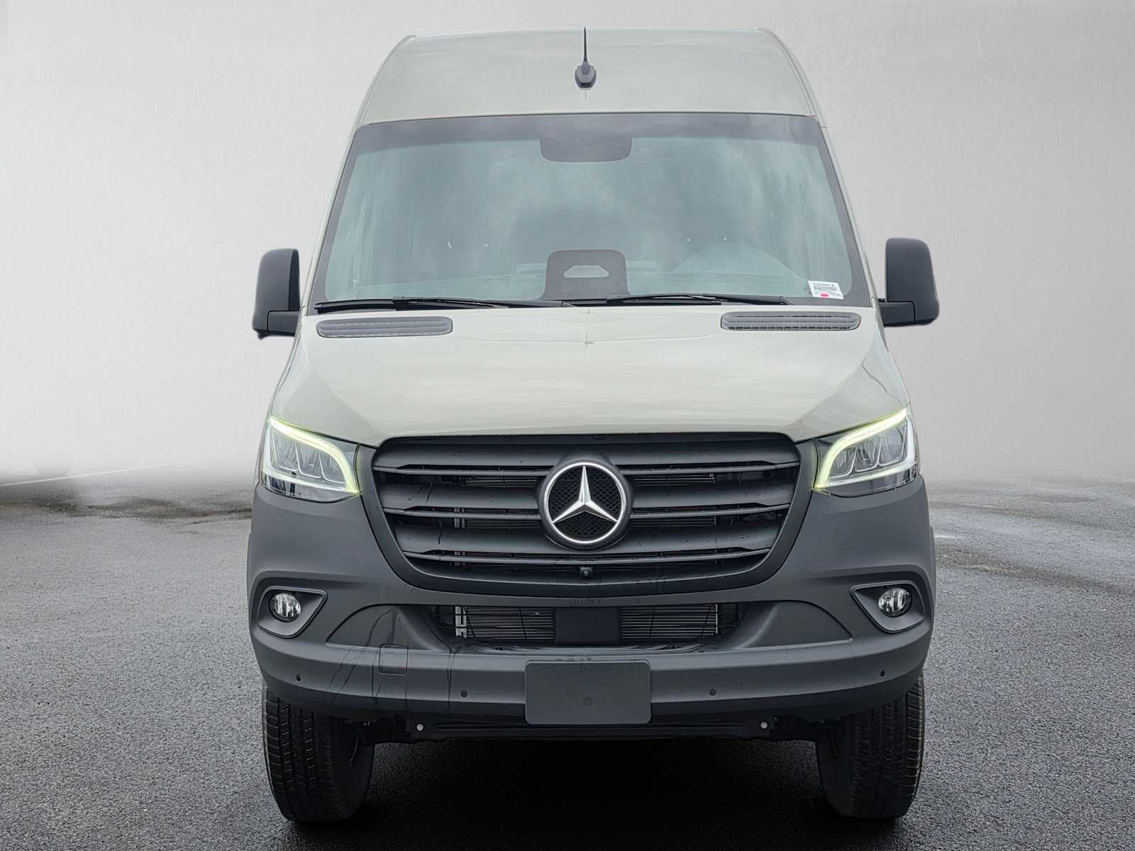 2026 Mercedes-Benz Sprinter 2500 Standard Roof I4 Diesel HO 144 AWD