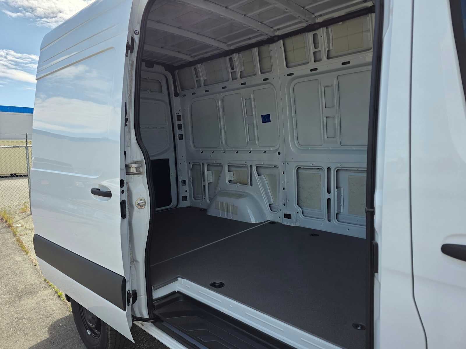 2025 Mercedes-Benz Sprinter Cargo Van 2500 Standard Roof I4 Diesel HO 144 AWD