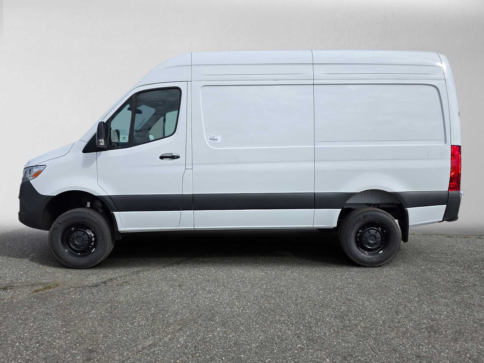2025 Mercedes-Benz Sprinter Cargo Van 2500 Standard Roof I4 Diesel HO 144 AWD