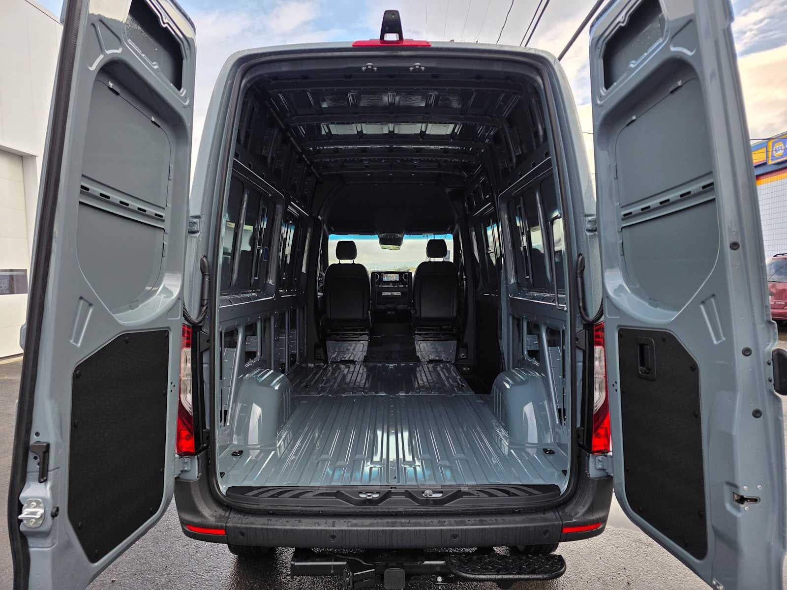 2026 Mercedes-Benz Sprinter Cargo 2500 Standard Roof I4 Diesel HO 144 AWD