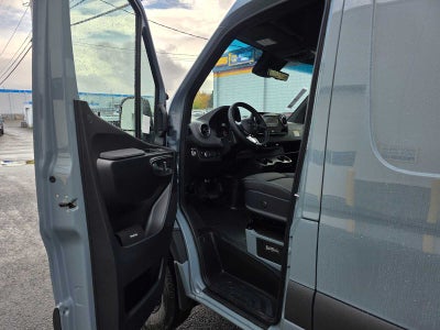 2026 Mercedes-Benz Sprinter Cargo 2500 Standard Roof I4 Diesel HO 144 AWD