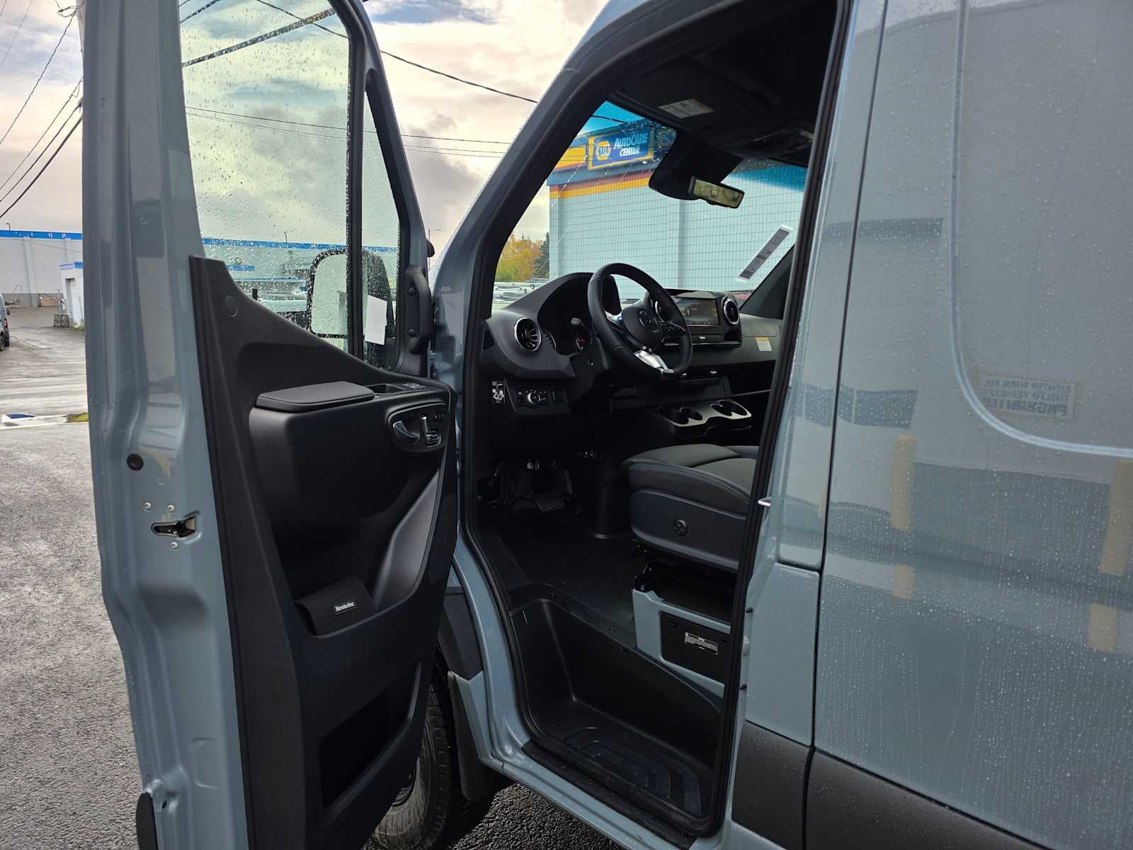 2026 Mercedes-Benz Sprinter Cargo 2500 Standard Roof I4 Diesel HO 144 AWD