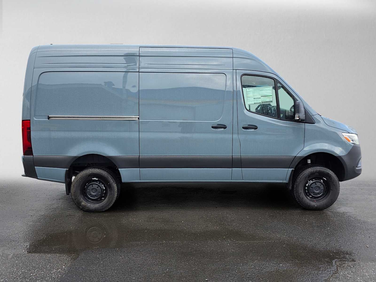 2026 Mercedes-Benz Sprinter Cargo 2500 Standard Roof I4 Diesel HO 144 AWD