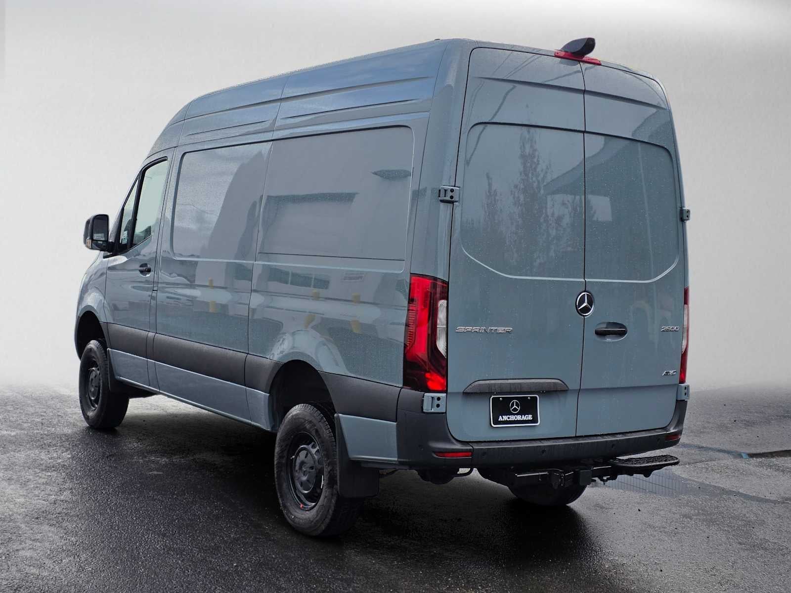 2026 Mercedes-Benz Sprinter Cargo 2500 Standard Roof I4 Diesel HO 144 AWD