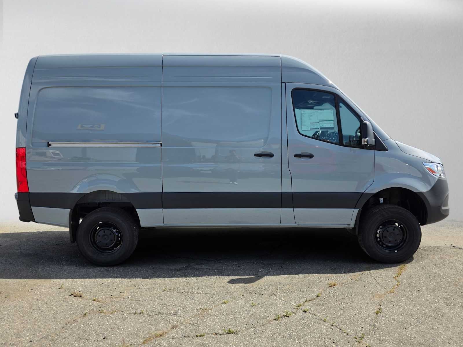 2025 Mercedes-Benz Sprinter Cargo Van 2500 Standard Roof I4 Diesel HO 144 AWD