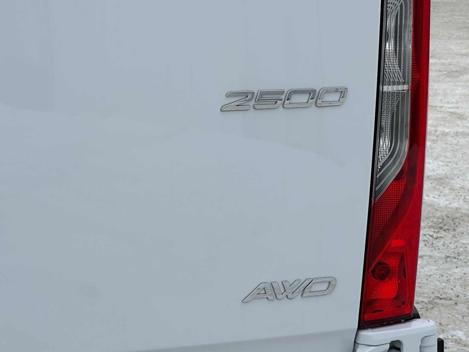 2025 Mercedes-Benz Sprinter 2500 Standard Roof I4 Diesel HO 144" AWD