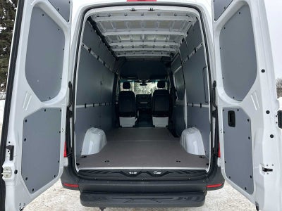 2025 Mercedes-Benz Sprinter 2500 Standard Roof I4 Diesel HO 144" AWD