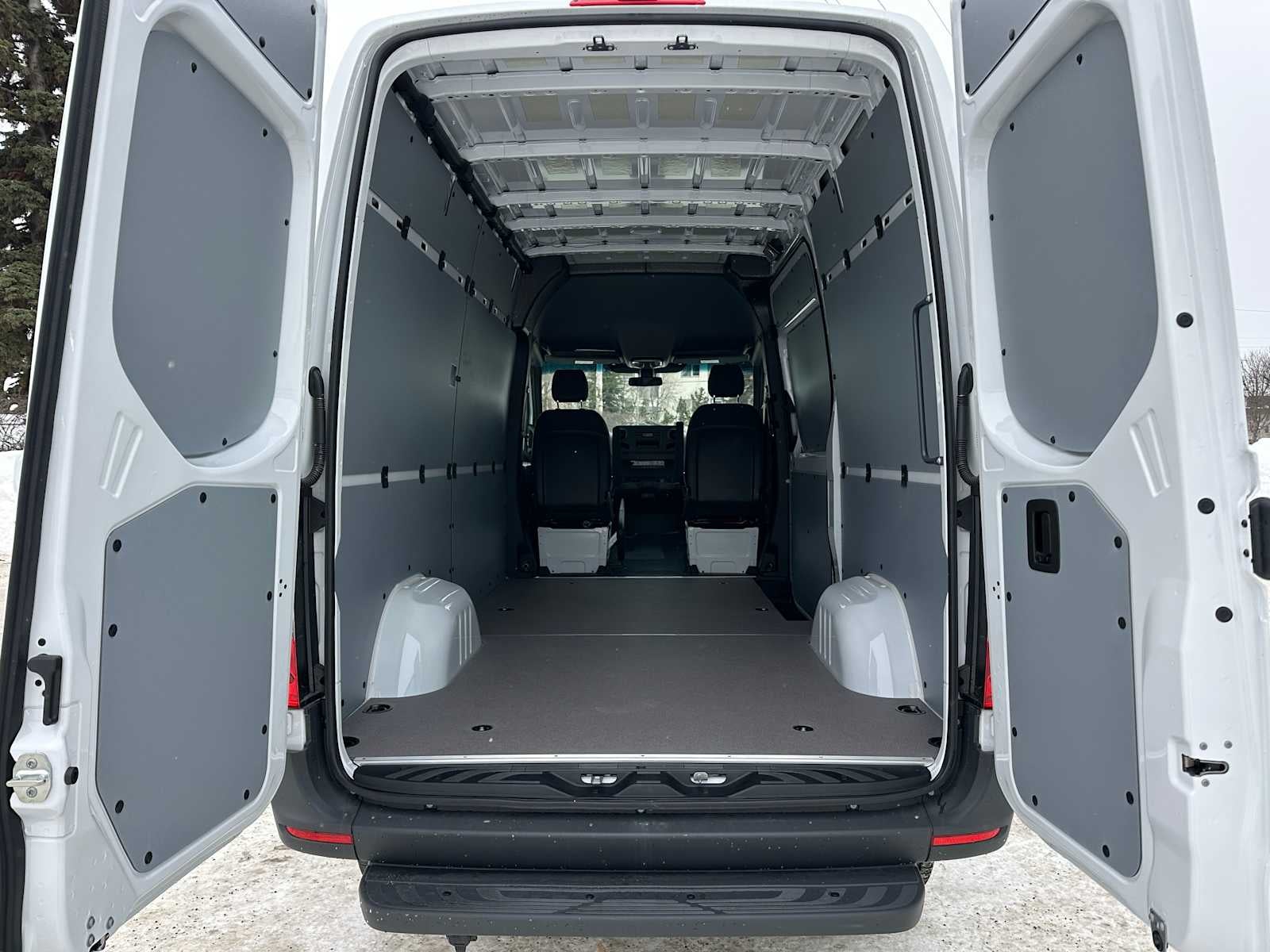 2025 Mercedes-Benz Sprinter 2500 Standard Roof I4 Diesel HO 144" AWD