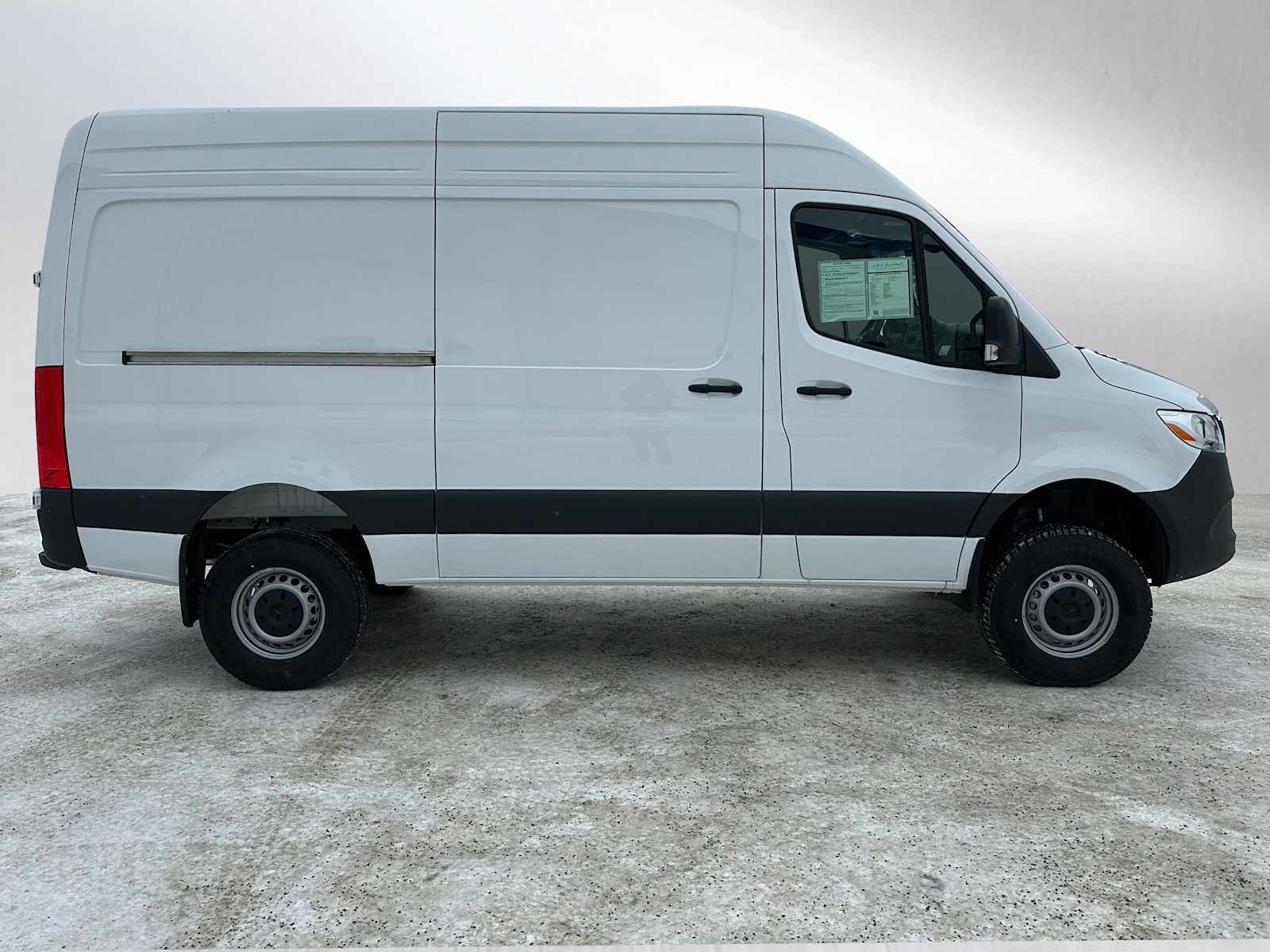 2025 Mercedes-Benz Sprinter 2500 Standard Roof I4 Diesel HO 144" AWD