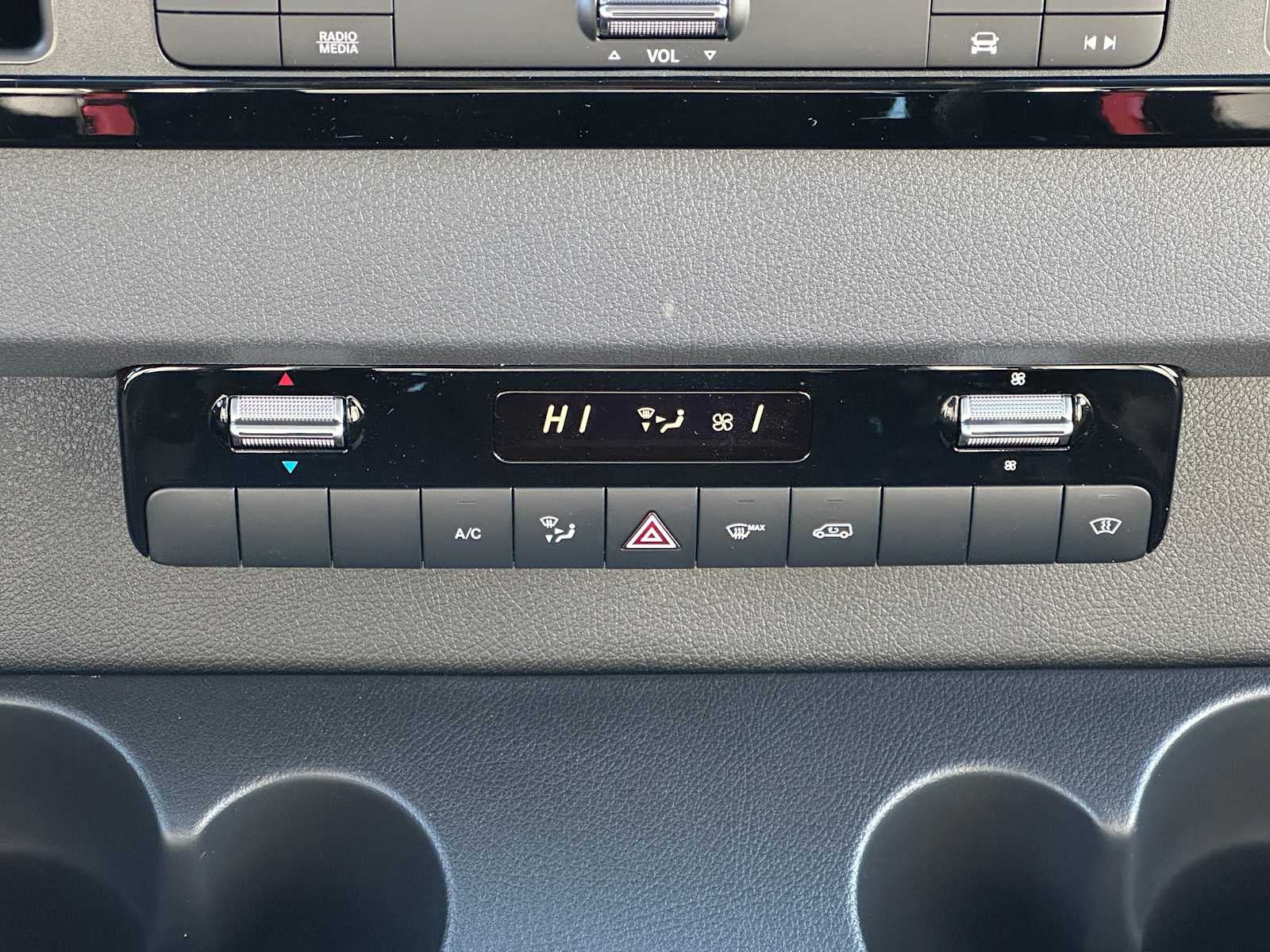 2026 Mercedes-Benz Sprinter 2500 Standard Roof I4 Diesel HO 144 AWD