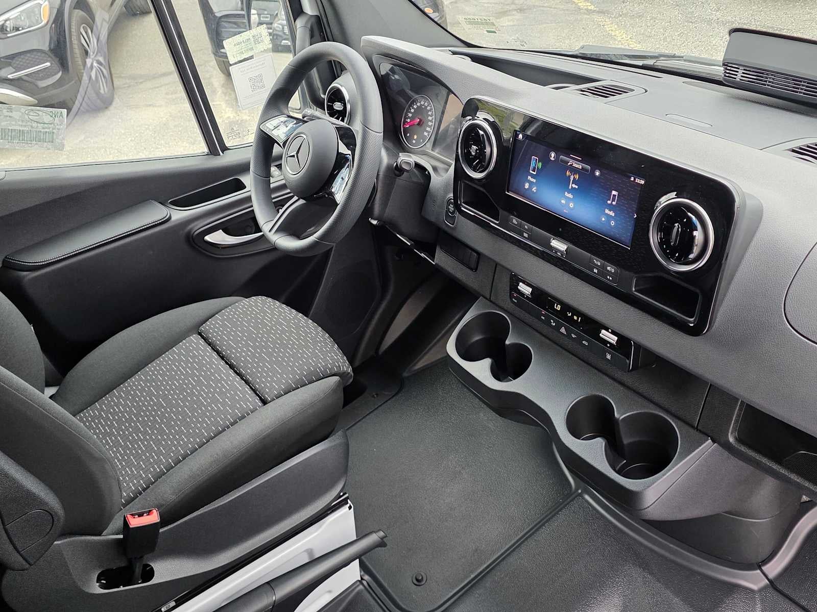 2026 Mercedes-Benz Sprinter 2500 Standard Roof I4 Diesel HO 144 AWD