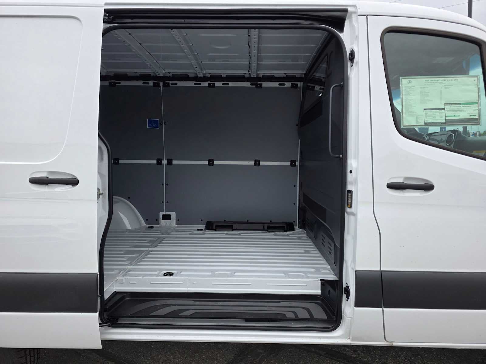 2026 Mercedes-Benz Sprinter 2500 Standard Roof I4 Diesel HO 144 AWD