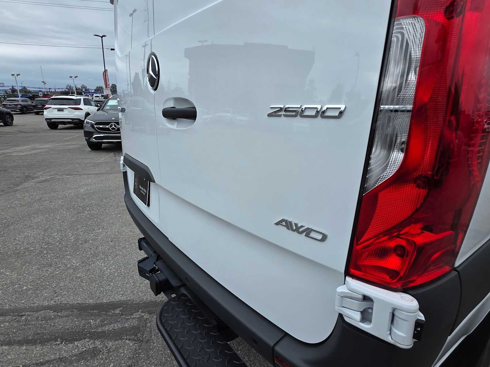 2026 Mercedes-Benz Sprinter 2500 Standard Roof I4 Diesel HO 144 AWD