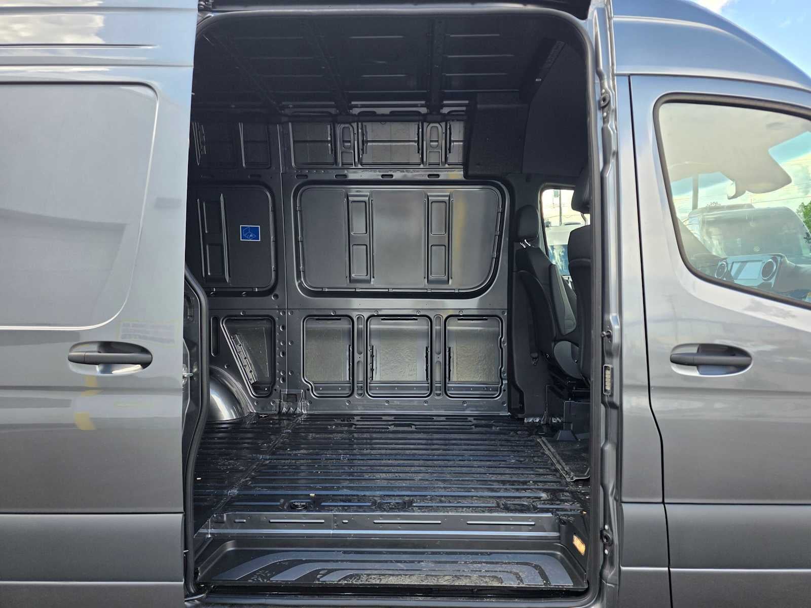 2026 Mercedes-Benz Sprinter 2500 Standard Roof I4 Diesel HO 144 AWD