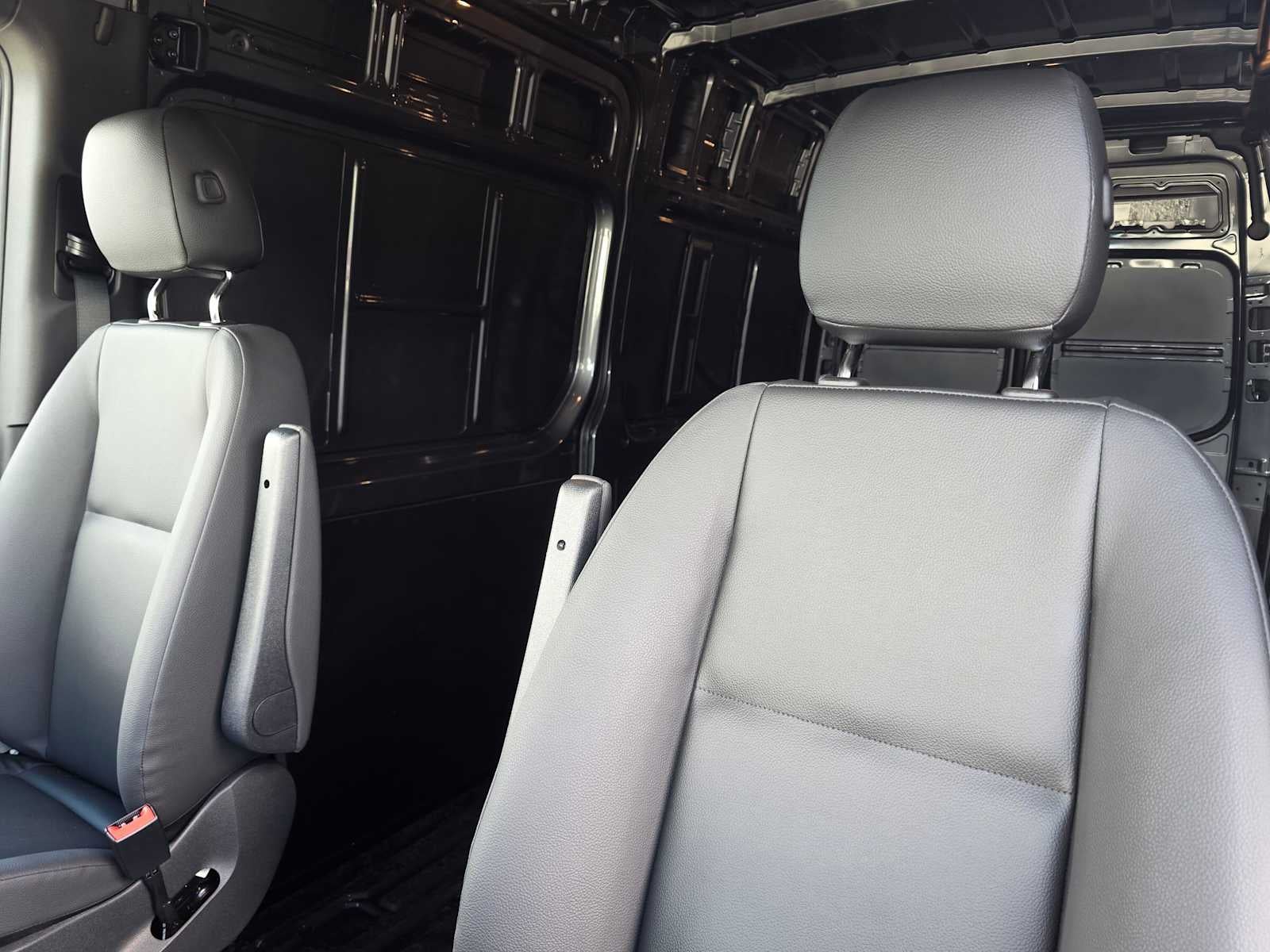 2026 Mercedes-Benz Sprinter 2500 Standard Roof I4 Diesel HO 144 AWD