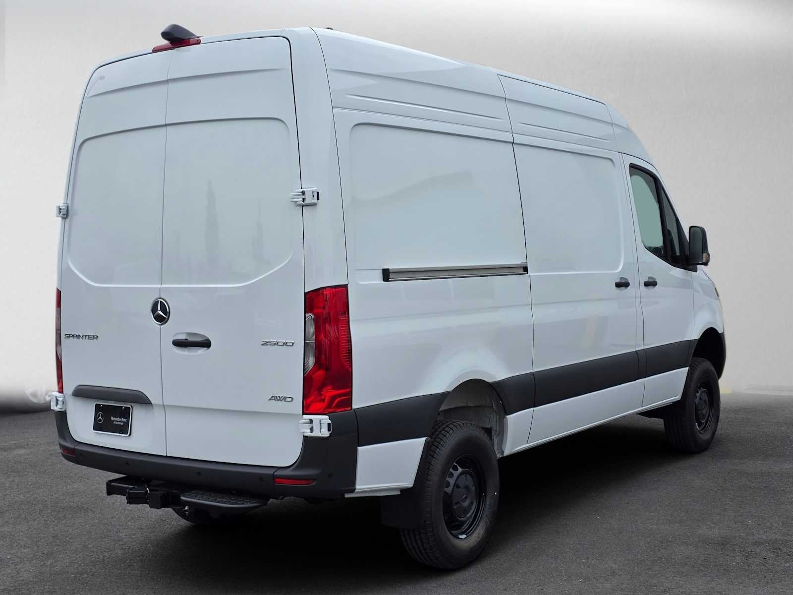 2026 Mercedes-Benz Sprinter 2500 Standard Roof I4 Diesel HO 144 AWD