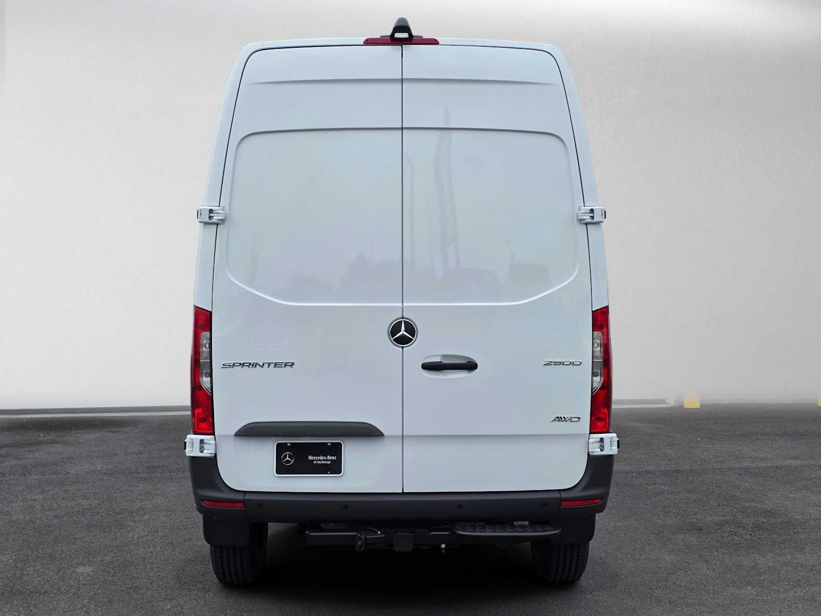 2026 Mercedes-Benz Sprinter 2500 Standard Roof I4 Diesel HO 144 AWD