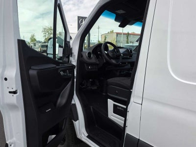 2026 Mercedes-Benz Sprinter Cargo 2500 Standard Roof I4 Diesel HO 144 AWD