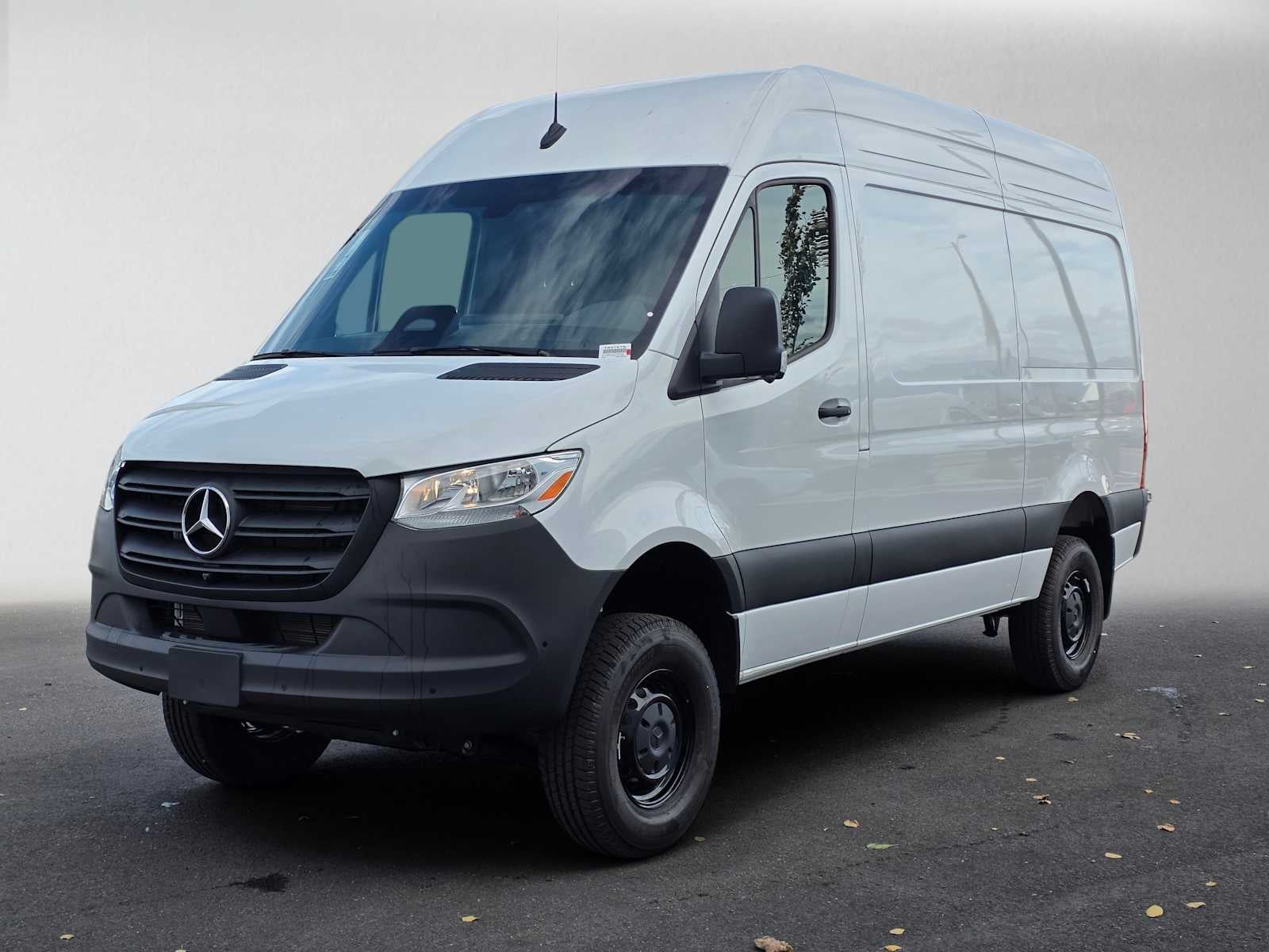 2026 Mercedes-Benz Sprinter Cargo 2500 Standard Roof I4 Diesel HO 144 AWD