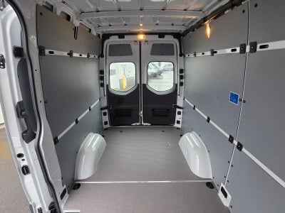 2026 Mercedes-Benz Sprinter Cargo 2500 Standard Roof I4 Diesel HO 144 AWD