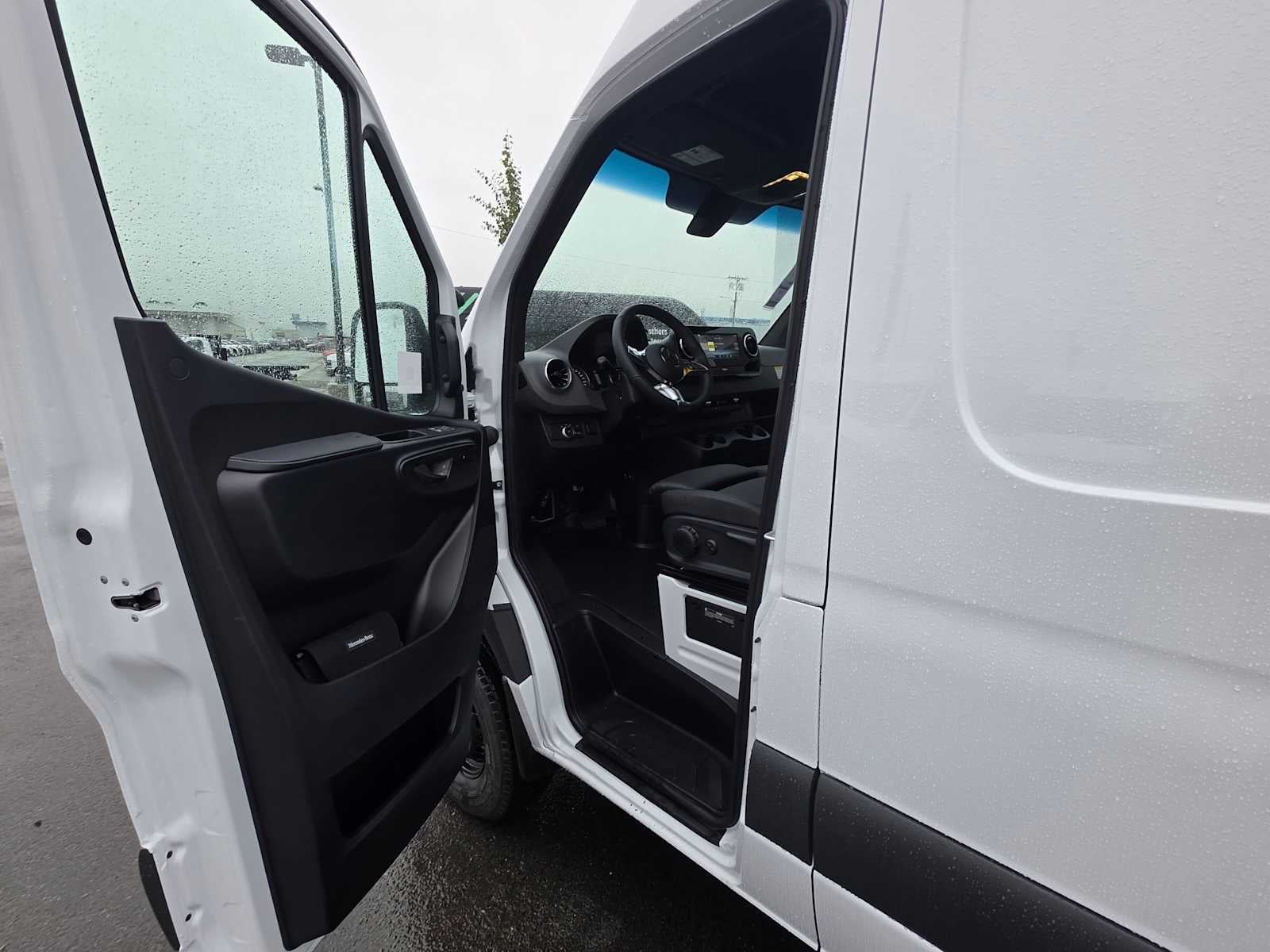 2026 Mercedes-Benz Sprinter Cargo 2500 Standard Roof I4 Diesel HO 144 AWD
