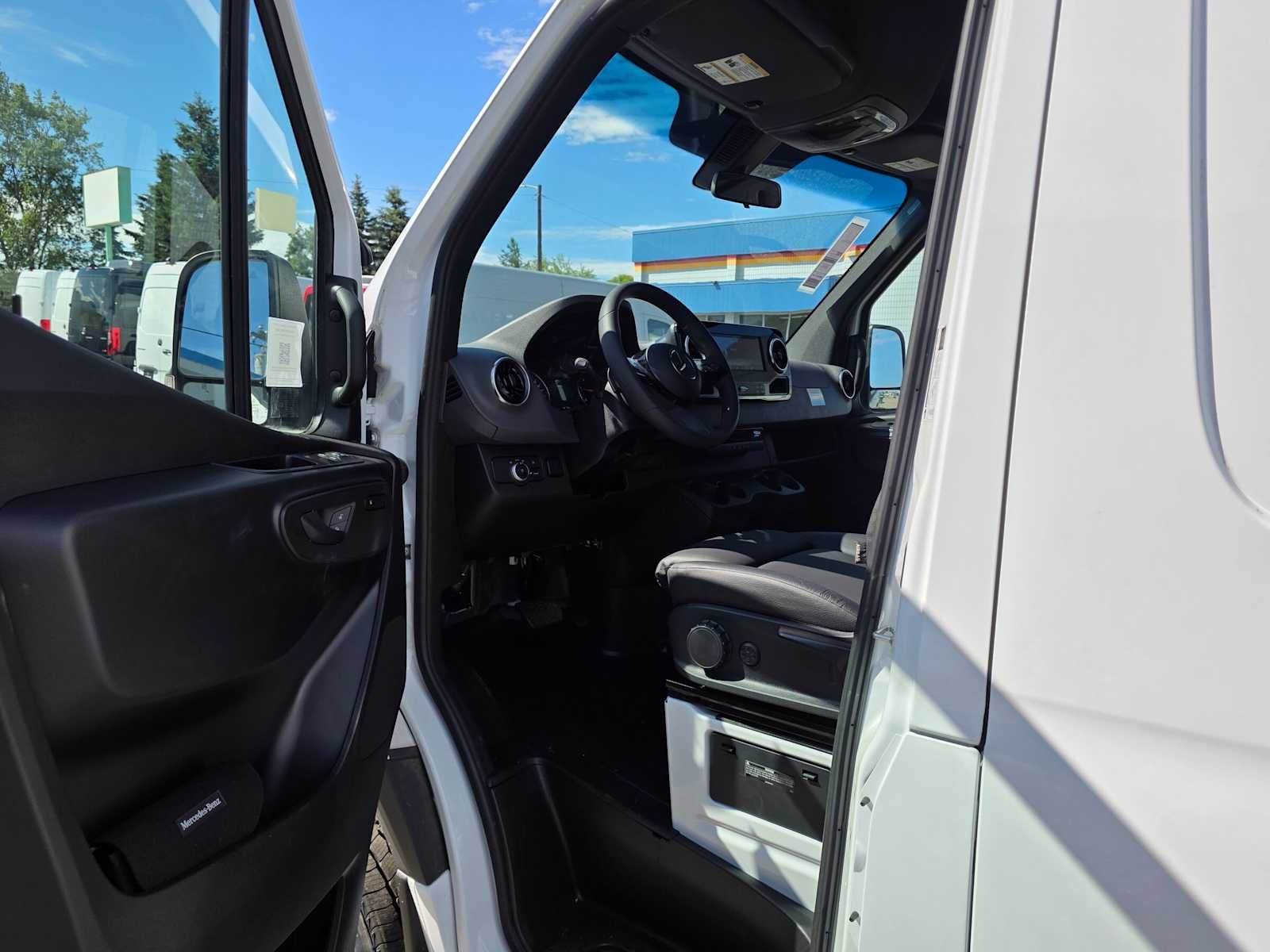2025 Mercedes-Benz Sprinter Cargo Van 2500 Standard Roof I4 Diesel HO 144 AWD