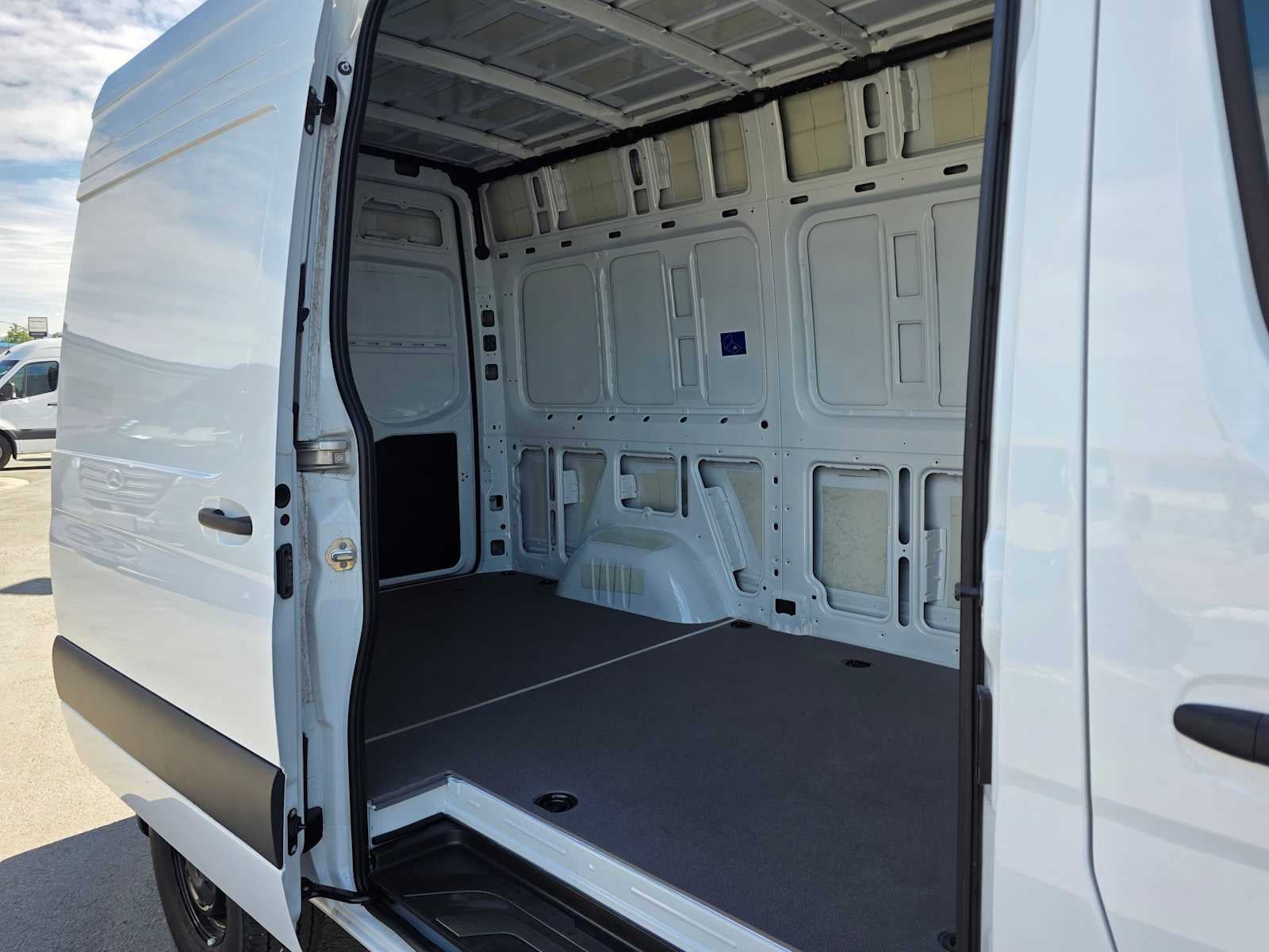 2025 Mercedes-Benz Sprinter Cargo Van 2500 Standard Roof I4 Diesel HO 144 AWD