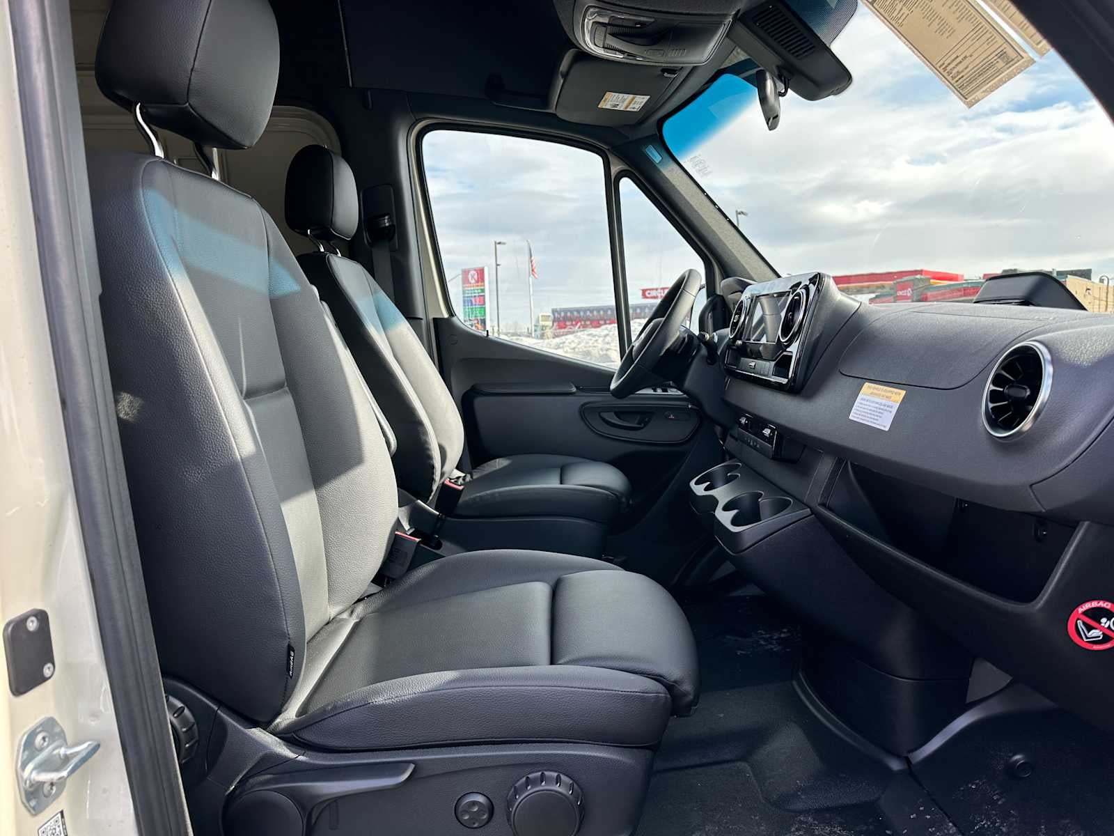 2026 Mercedes-Benz Sprinter 2500 Standard Roof I4 Diesel HO 144 AWD