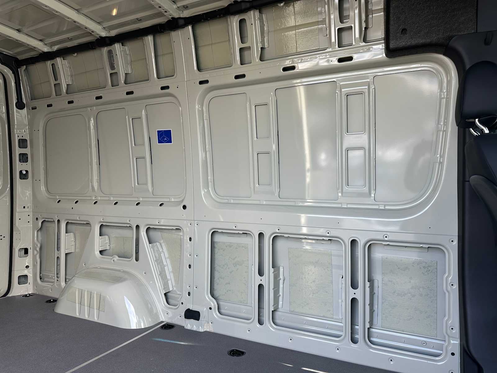 2026 Mercedes-Benz Sprinter 2500 Standard Roof I4 Diesel HO 144 AWD