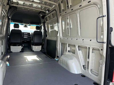 2026 Mercedes-Benz Sprinter 2500 Standard Roof I4 Diesel HO 144 AWD