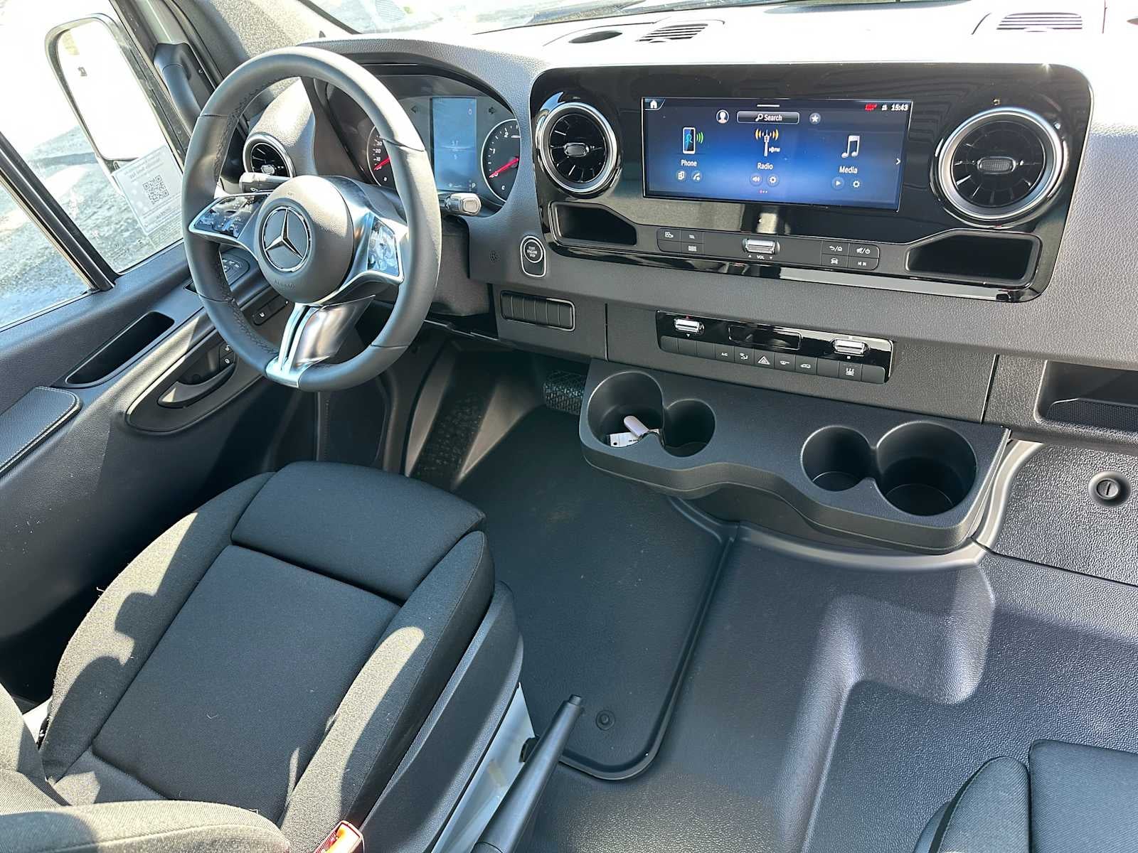 2026 Mercedes-Benz Sprinter 2500 Standard Roof I4 Diesel HO 144 AWD