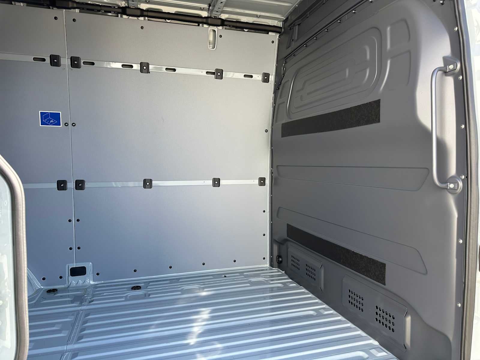 2026 Mercedes-Benz Sprinter 2500 Standard Roof I4 Diesel HO 144 AWD