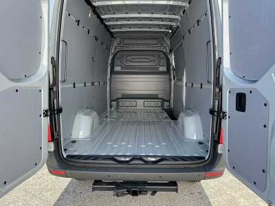 2026 Mercedes-Benz Sprinter 2500 Standard Roof I4 Diesel HO 144 AWD