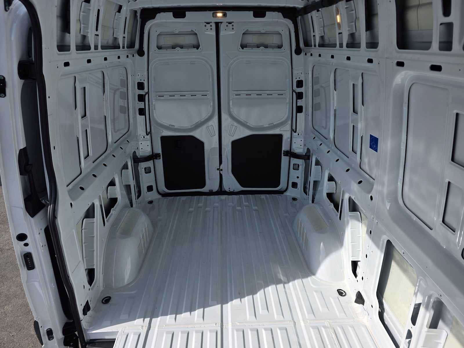 2026 Mercedes-Benz Sprinter 2500 Standard Roof I4 Diesel HO 144 AWD