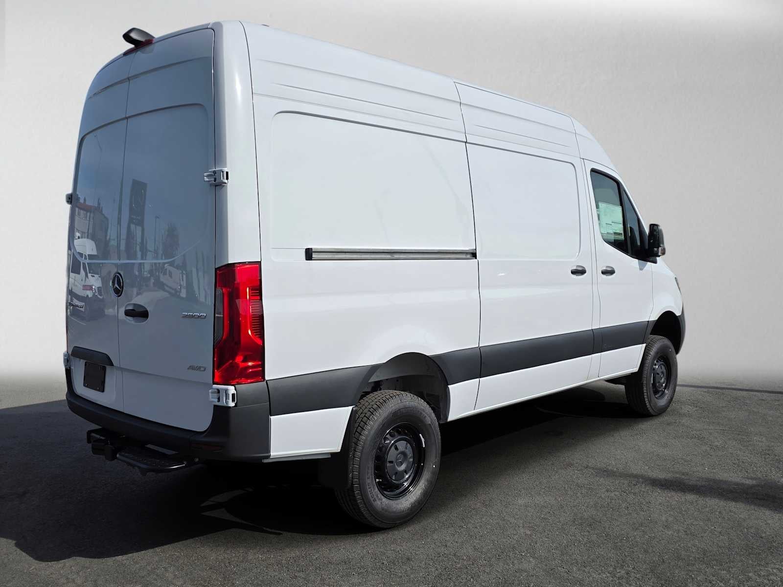 2026 Mercedes-Benz Sprinter 2500 Standard Roof I4 Diesel HO 144 AWD