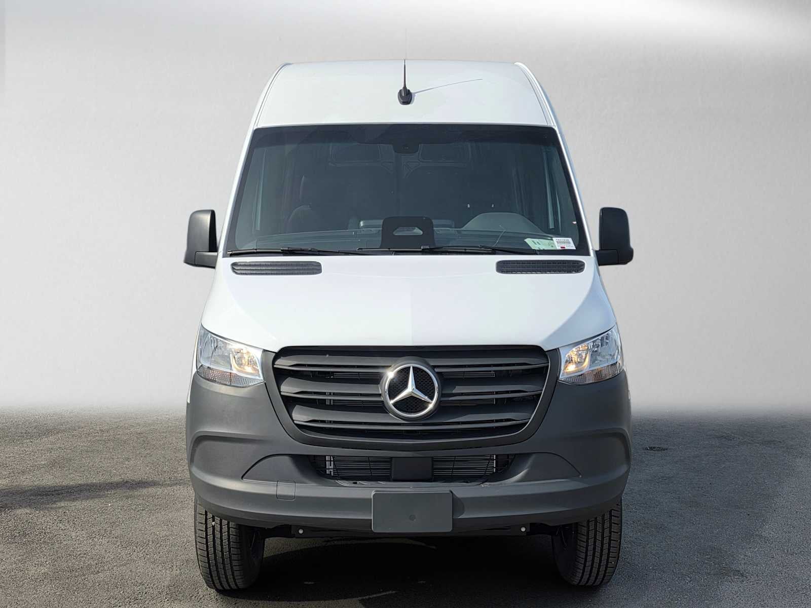 2026 Mercedes-Benz Sprinter 2500 Standard Roof I4 Diesel HO 144 AWD