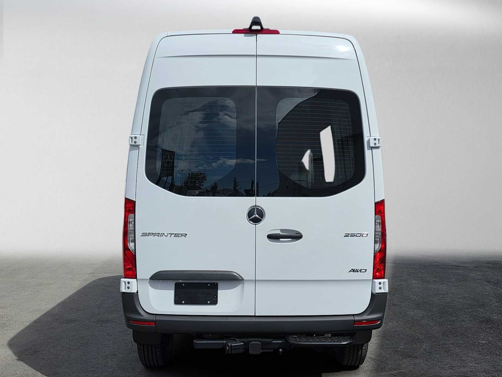 2026 Mercedes-Benz Sprinter 2500 Standard Roof I4 Diesel HO 144 AWD