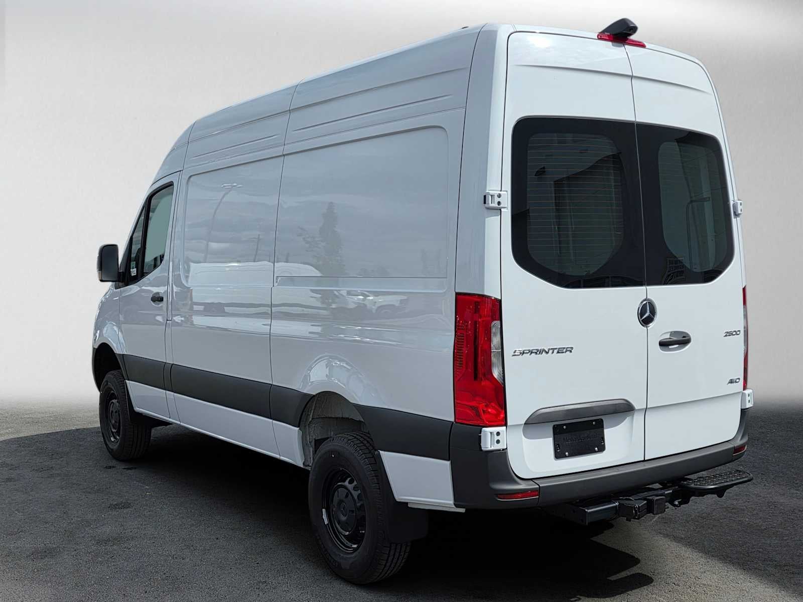 2026 Mercedes-Benz Sprinter 2500 Standard Roof I4 Diesel HO 144 AWD