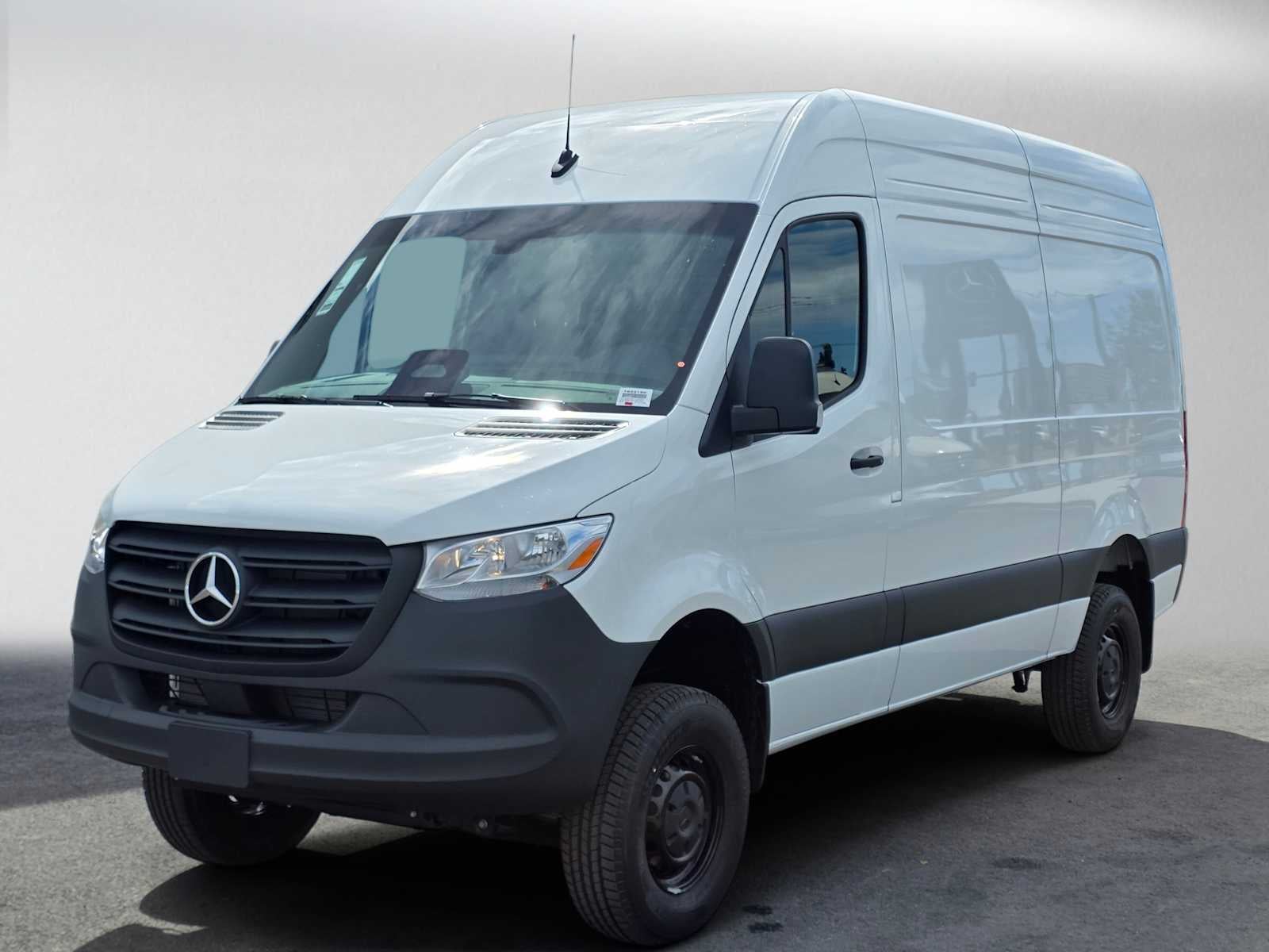 2026 Mercedes-Benz Sprinter 2500 Standard Roof I4 Diesel HO 144 AWD