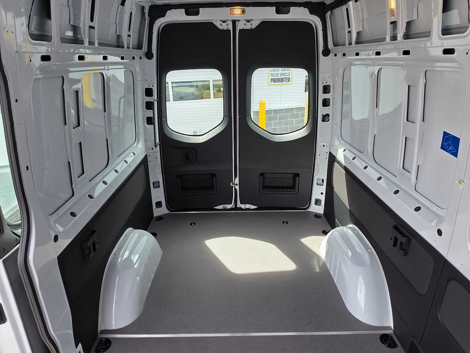 2026 Mercedes-Benz Sprinter 2500 Standard Roof I4 Diesel HO 144 AWD