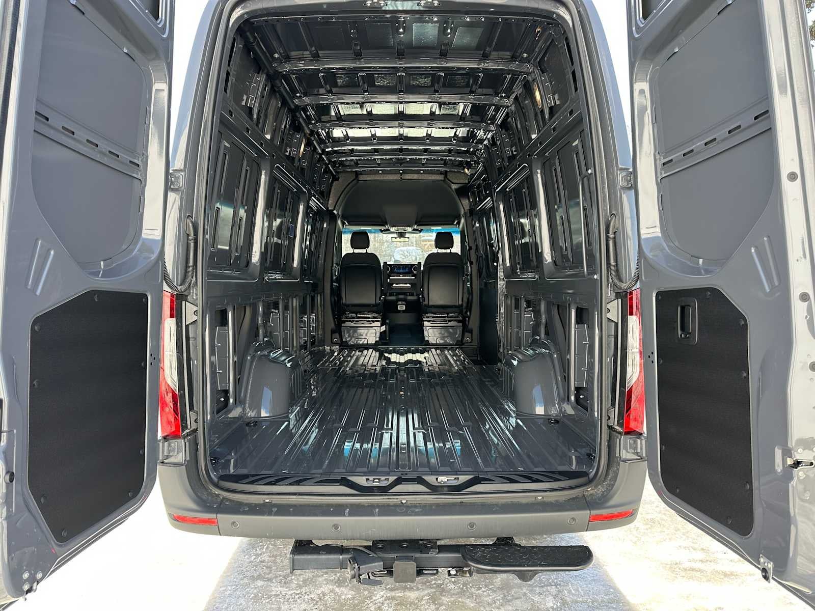 2026 Mercedes-Benz Sprinter 2500 High Roof I4 Diesel HO 170 AWD