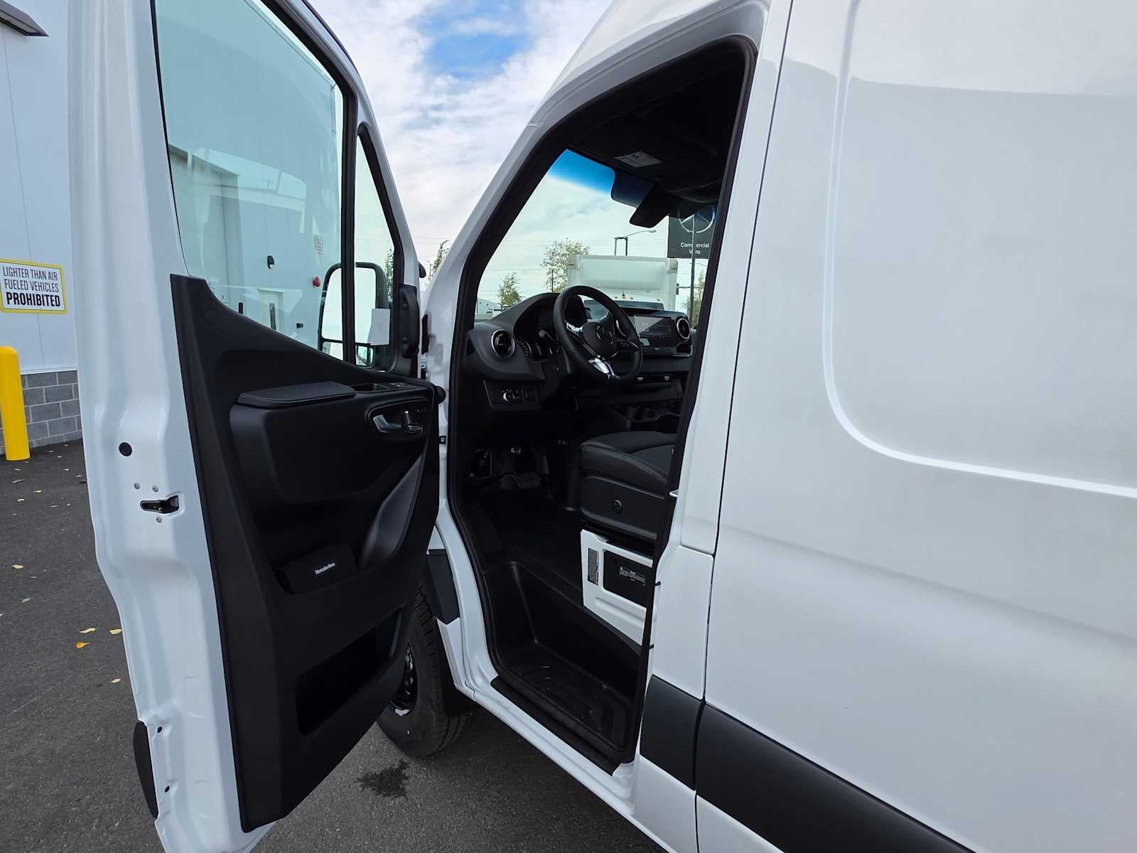 2026 Mercedes-Benz Sprinter Cargo 3500XD Standard Roof I4 Diesel HO 144 AWD