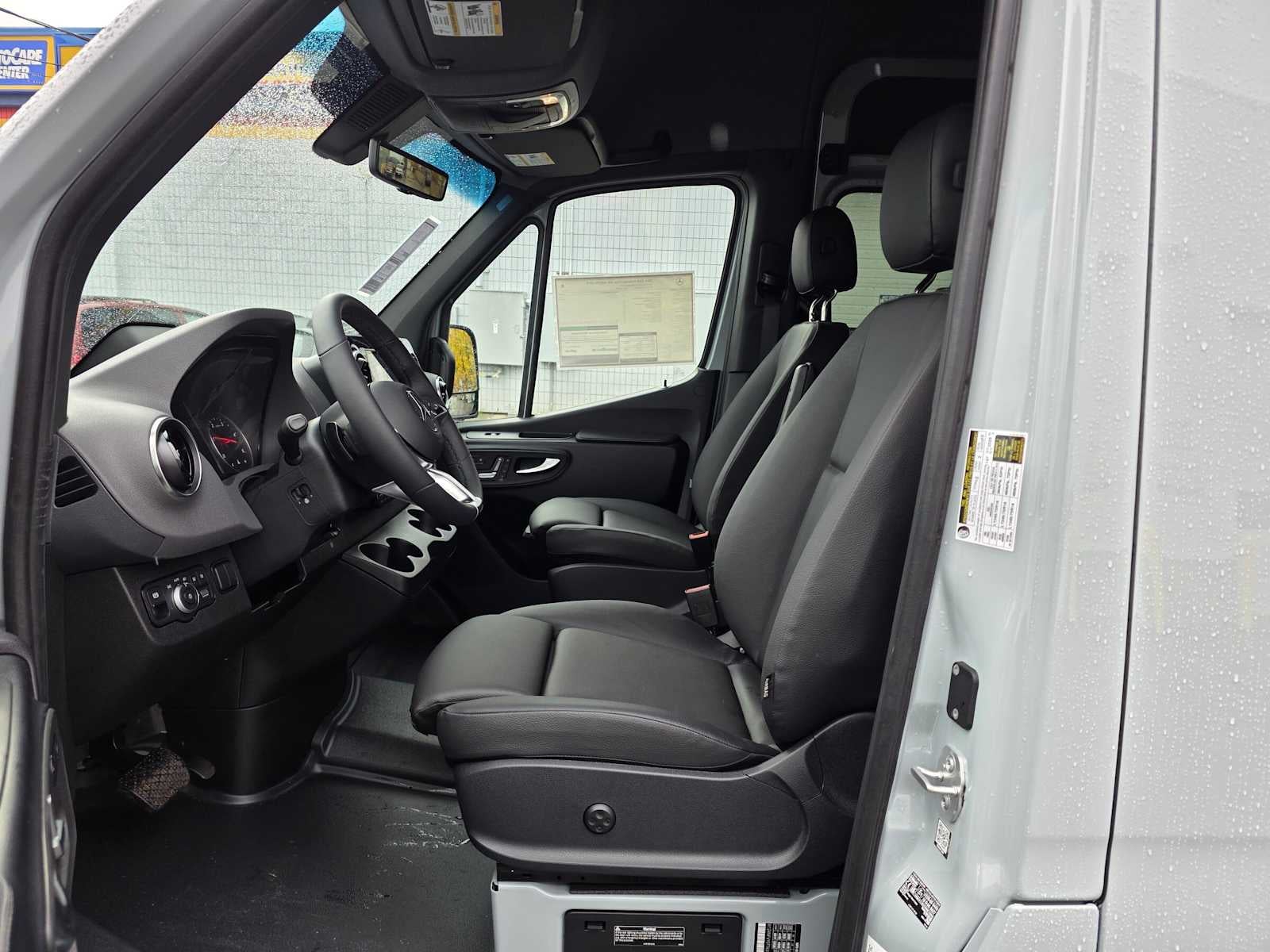 2026 Mercedes-Benz Sprinter Passenger 2500 Standard Roof I4 Diesel HO 144 AWD