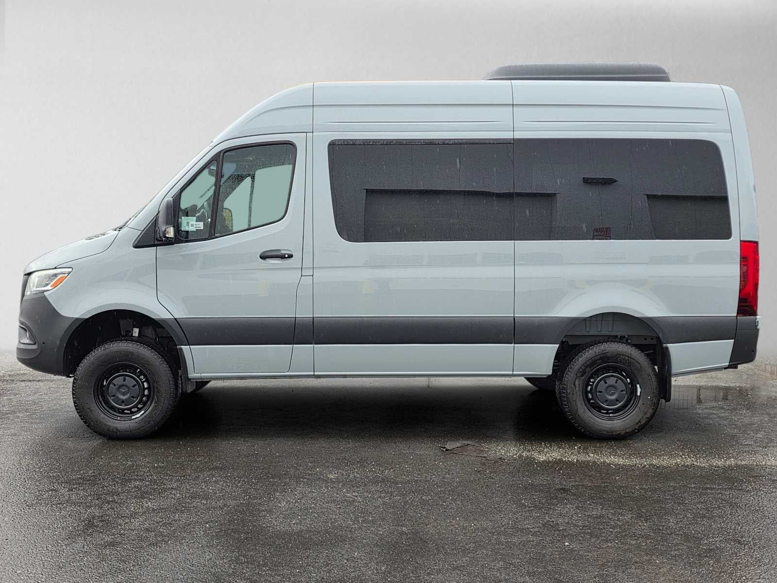2026 Mercedes-Benz Sprinter Passenger 2500 Standard Roof I4 Diesel HO 144 AWD