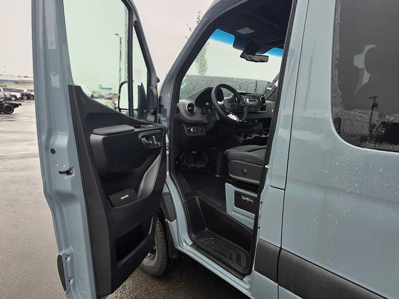 2026 Mercedes-Benz Sprinter Passenger 2500 Standard Roof I4 Diesel HO 144 AWD