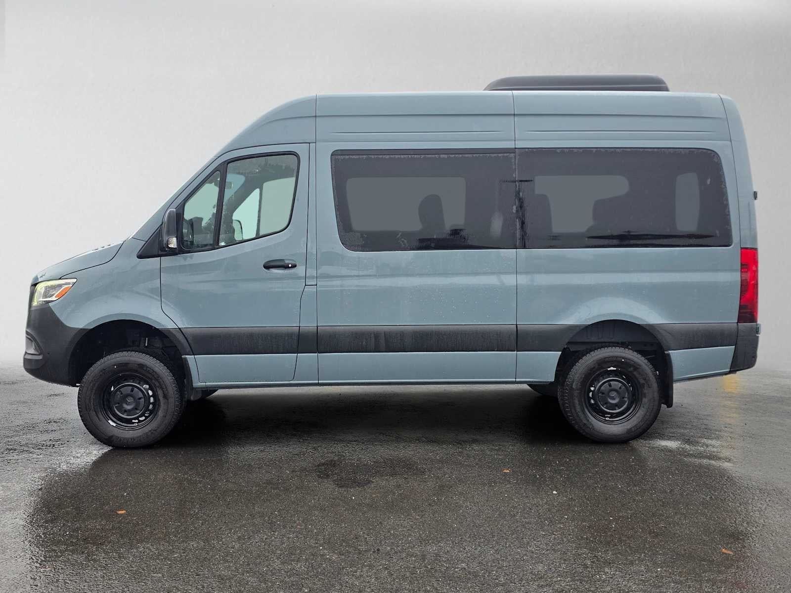 2026 Mercedes-Benz Sprinter Passenger 2500 Standard Roof I4 Diesel HO 144 AWD