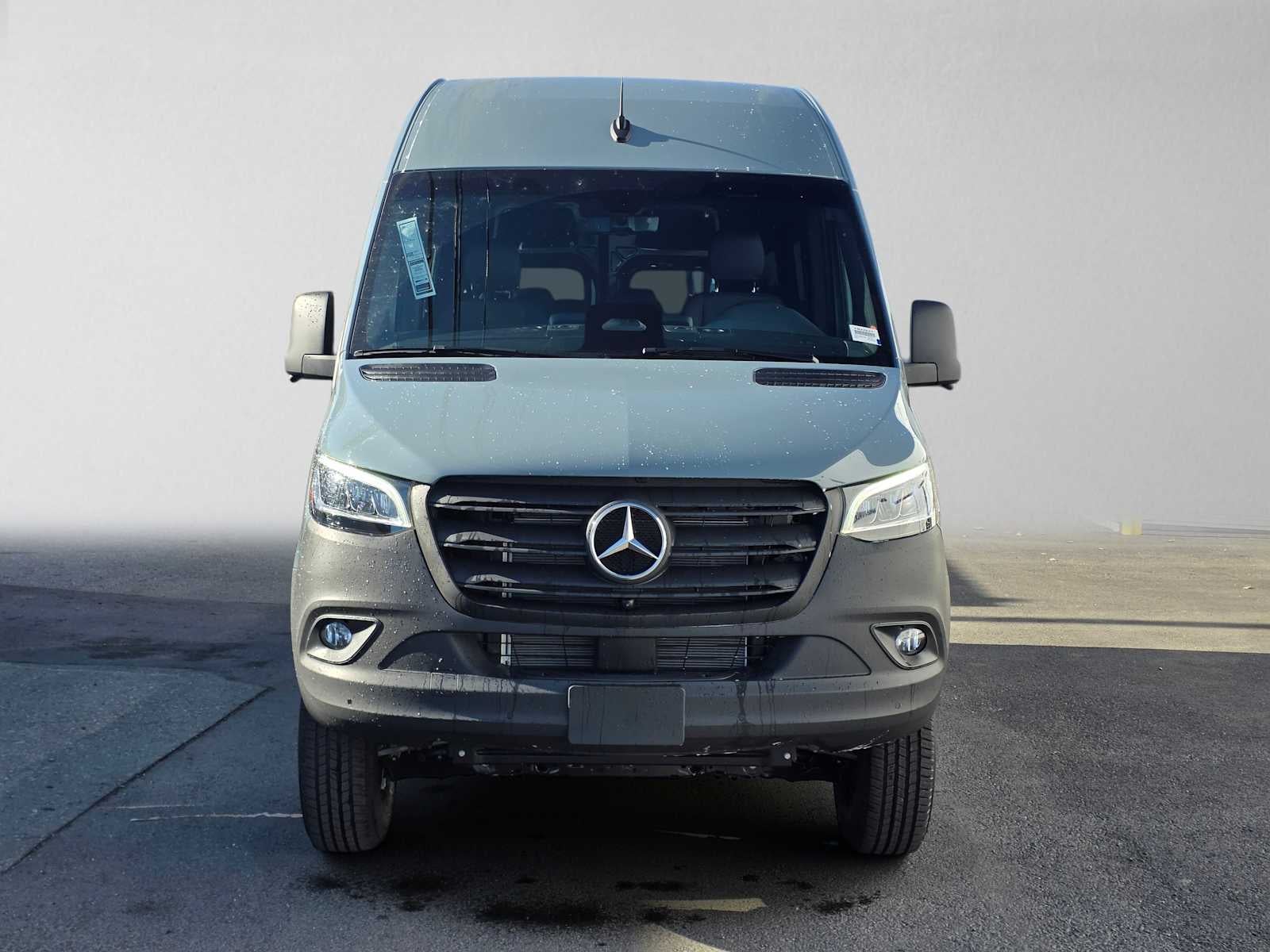 2026 Mercedes-Benz Sprinter Passenger 2500 Standard Roof I4 Diesel HO 144 AWD