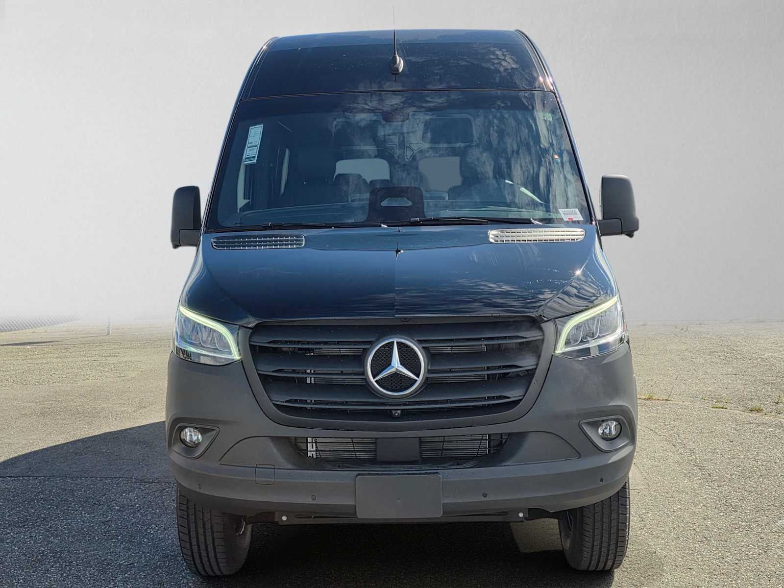 2026 Mercedes-Benz Sprinter Passenger Van 2500 Standard Roof I4 Diesel HO 144 AWD